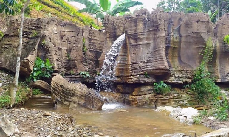 Rekomendasi 30 Tempat  Wisata  di Bogor yang  Tidak  Boleh 