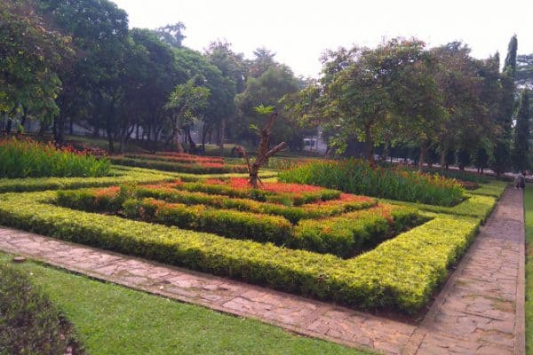 tempat wisata Taman Cattleya di Jakarta