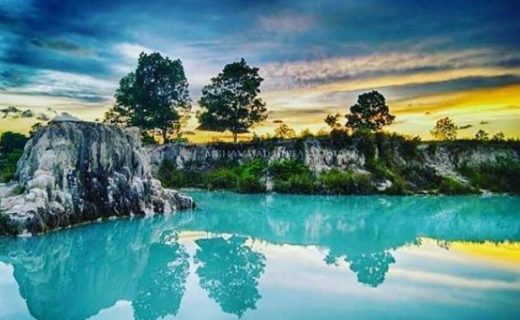 Danau Biru Singkawang