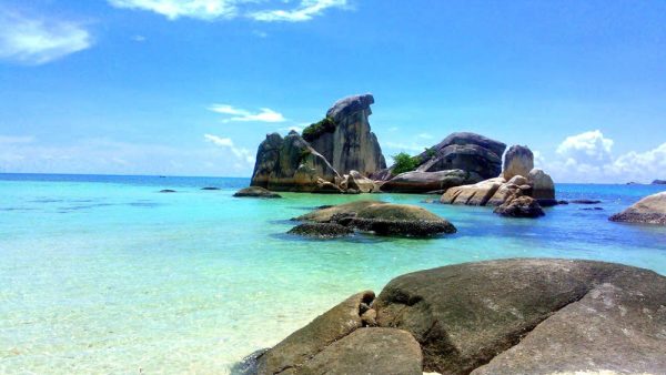 tempat wisata di bangka belitung - Pantai Punai