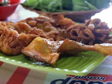 tempat makan enak di bogor - Ayam Goreng Aroma