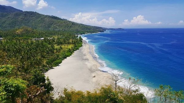 tempat wisata di lombok - Pantai Senggigi
