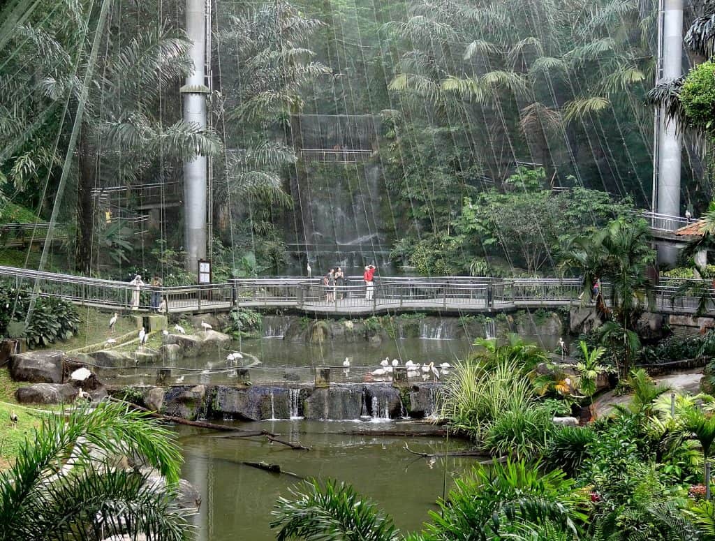 1427px Kuala Lumpur Bird Park Inside 15 Rekomendasi Tempat Wisata di Malaysia
